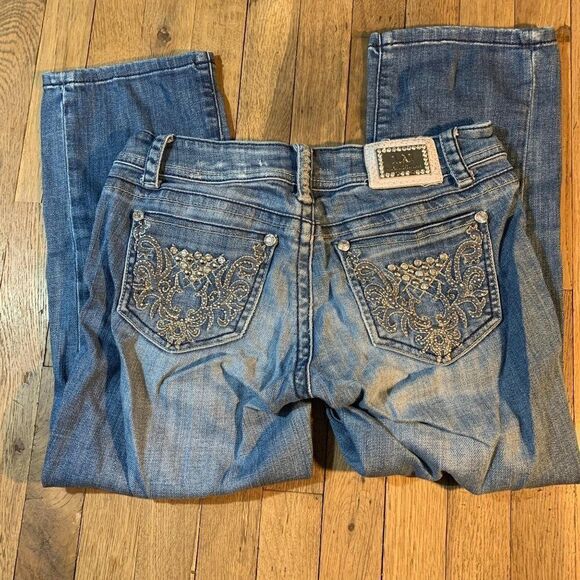 L.A.Idol jean capris distressed size 3 - Picture 3 of 7